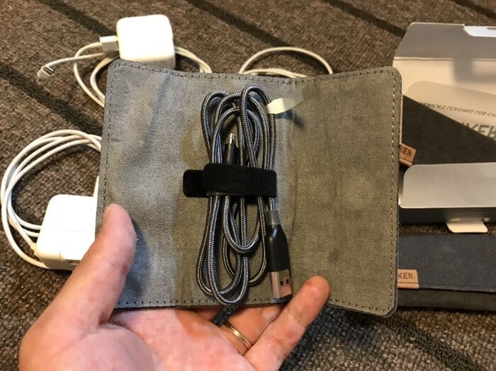 Ankerのフェルトケース付きケーブル