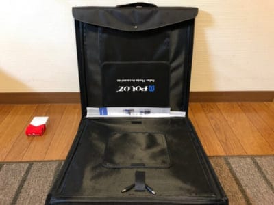 撮影ボックス組み立て中