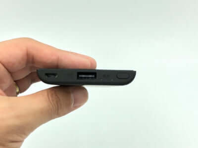 iPhoneとほぼ同じ薄さ