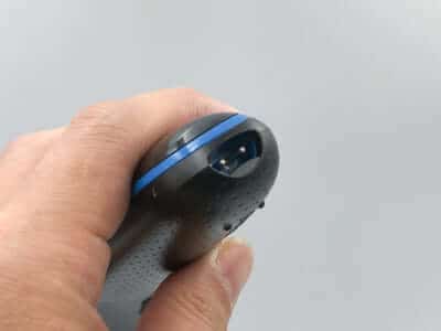 専用充電口でしか充電できない