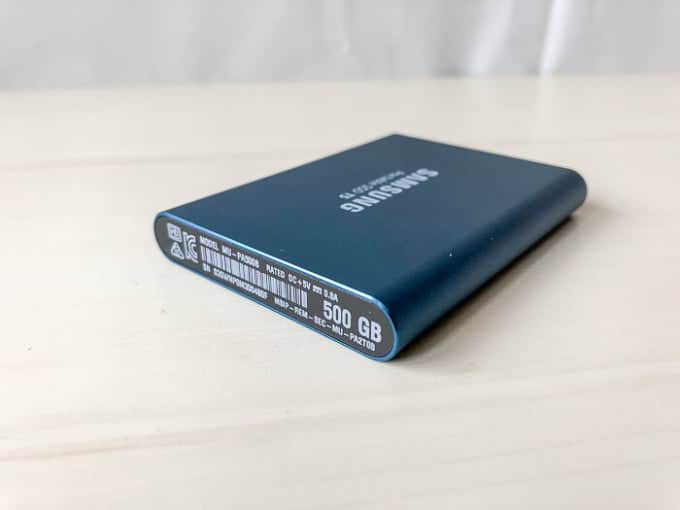 外付けSSD SAMSUNG PotableSSD T5側面