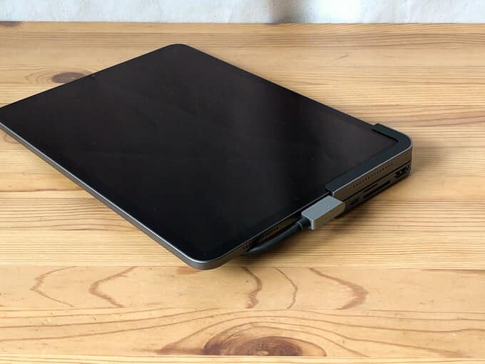 BOLT HUB iPad Pro用USB-Cハブ