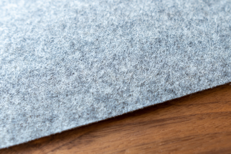 GROVEMADE WoolFelt DeskPad レビュー｜羊毛フェルトのデスクマットでデスクにメリハリをつける - マサオカブログ