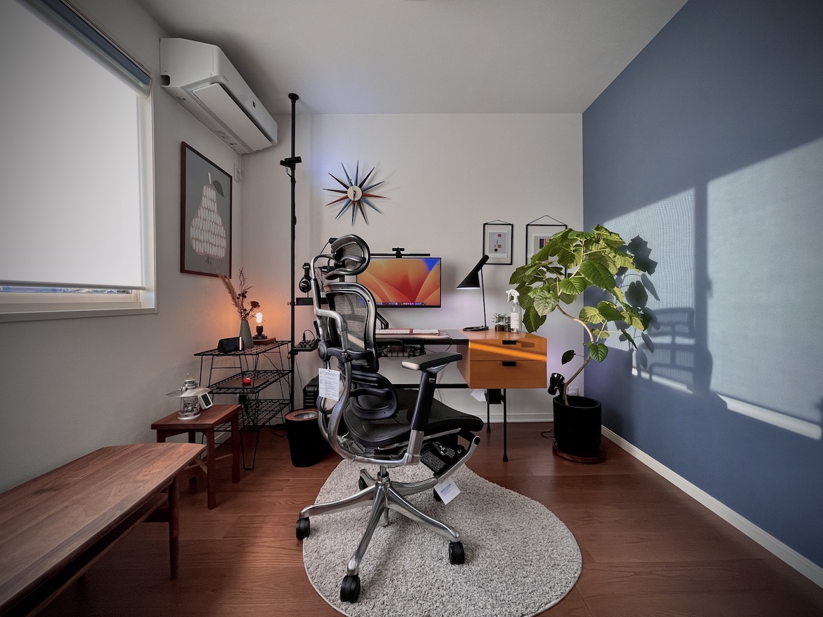 東芝ルームエアコン2、5k.で、8畳用からに。2018年式美品！